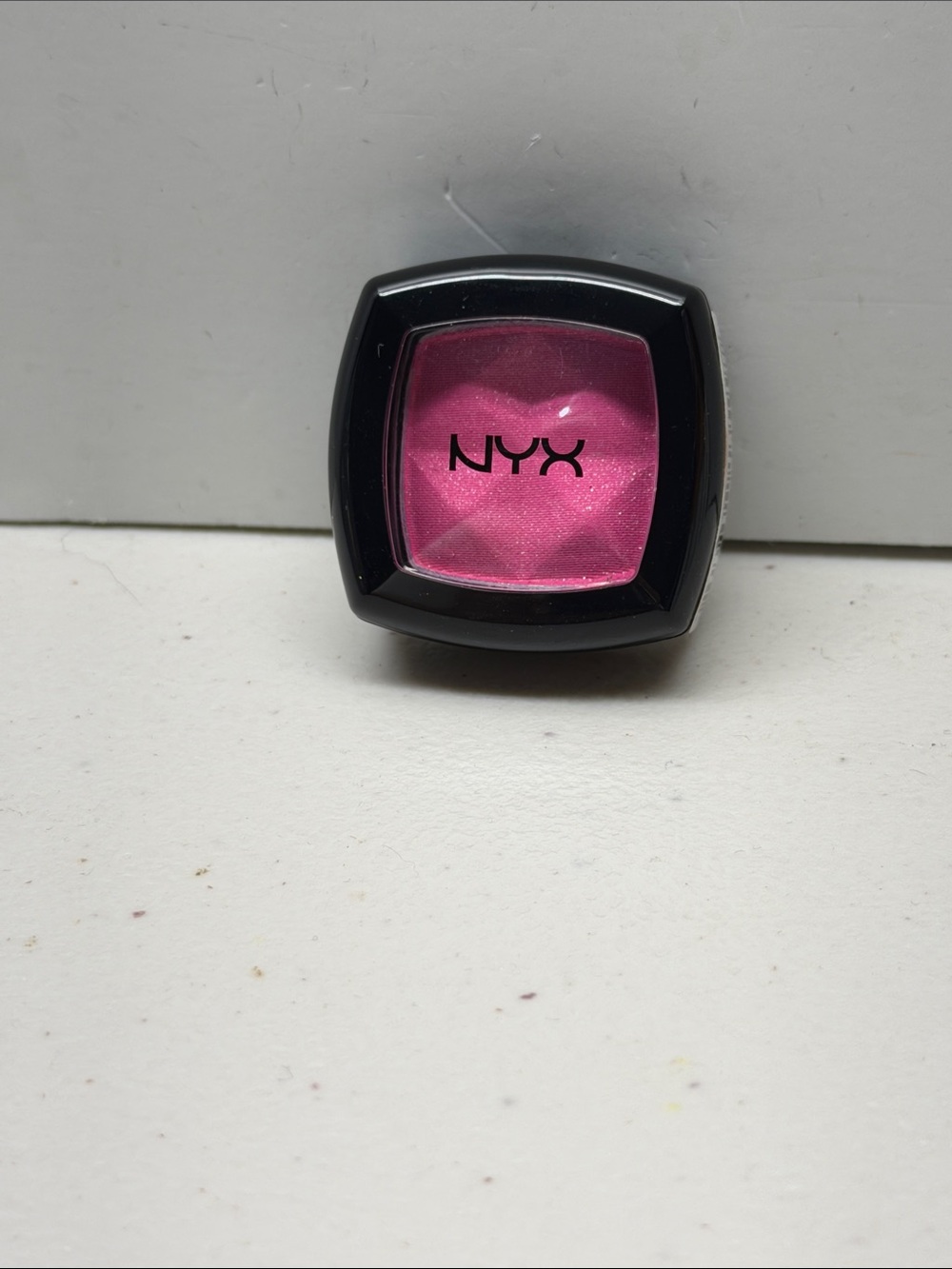 NYX Single Eyeshadow - ES 75A Jazzy Pink. NEW